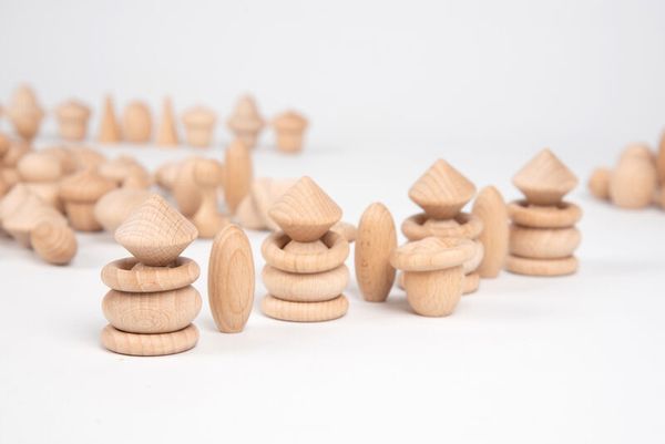 Holzspielzeug, Holzfiguren, Stapelringe, Holzturm, Naturholz