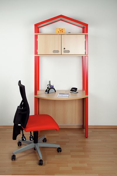 Arbeitsplatz, Schreibtisch, Büromöbel, Stuhl, Hoher Aufsatz
