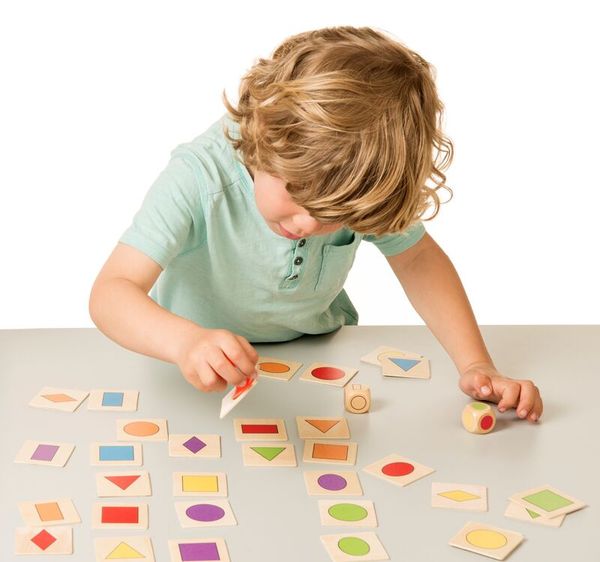 TOYS FOR LIFE stack the shape - Farben und Formen kombinieren, ab 3 Jahre
