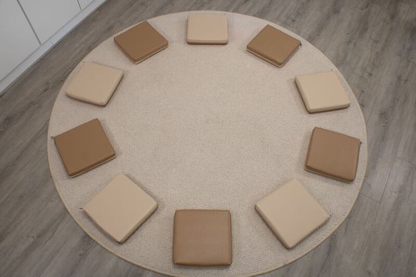 KITAEINKAUF Sitzkissen, 5 cm Höhe, Kunstleder, 2-farbig, 1 Stück, Farbe wählbar