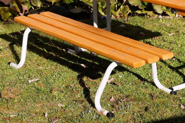 Kinder-Hockerbank, Holz 130 cm Kinder-Hockerbank, Holz 130 cm