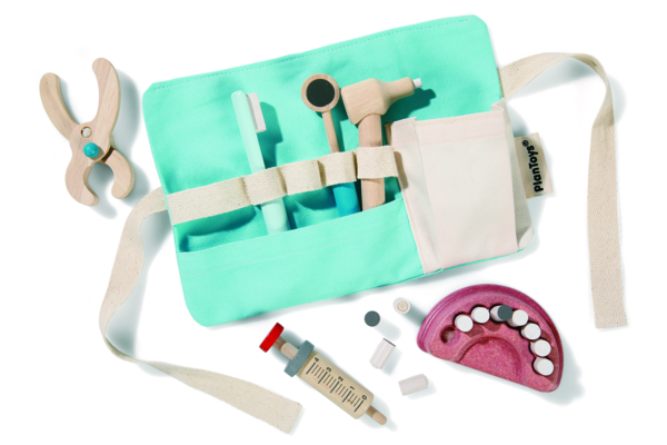 Zahnarztset aus Holz, 6 Werkzeuge + Gürtel, ab 3 Jahre Zahnarztset aus Holz, 6 Werkzeuge + Gürtel, ab 3 Jahre