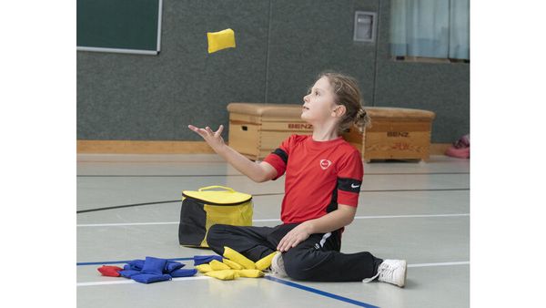 Betzold Sport-Tasche gefüllt mit 30 Bohnensäckchen Betzold Sport-Tasche gefüllt mit 30 Bohnensäckchen