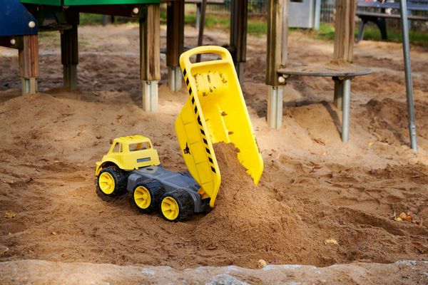 BIG Power-Worker Mega-Truck Kipper, 65 x 31 x 36 cm, ab 2 Jahre