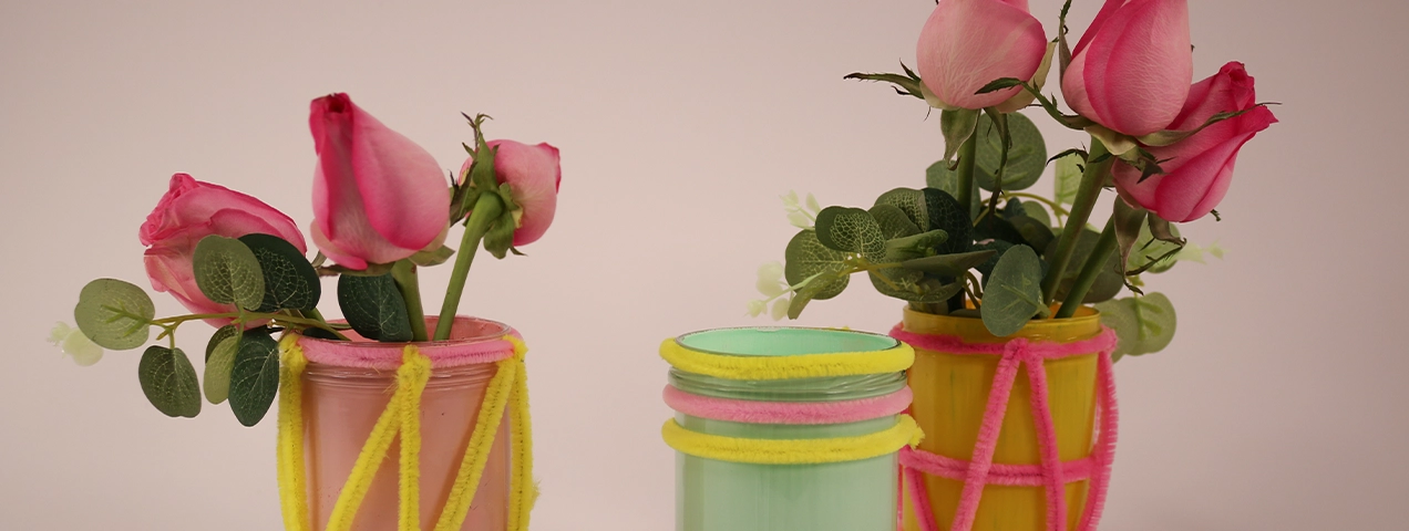 gebastelte Vasen für Blumen