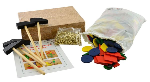 Nagelspiele Gruppenbox (5 Platten, 5 Hammer, 500 Nägel, 500 Holzteile)