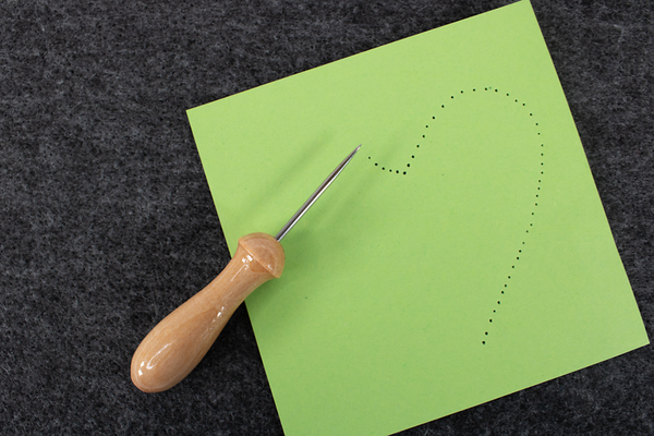 ELVIRAS Prickelset mit Prickelnadel und Prickelmatte, L: 8,5 cm, ø 2 mm Nadel, 1 Set