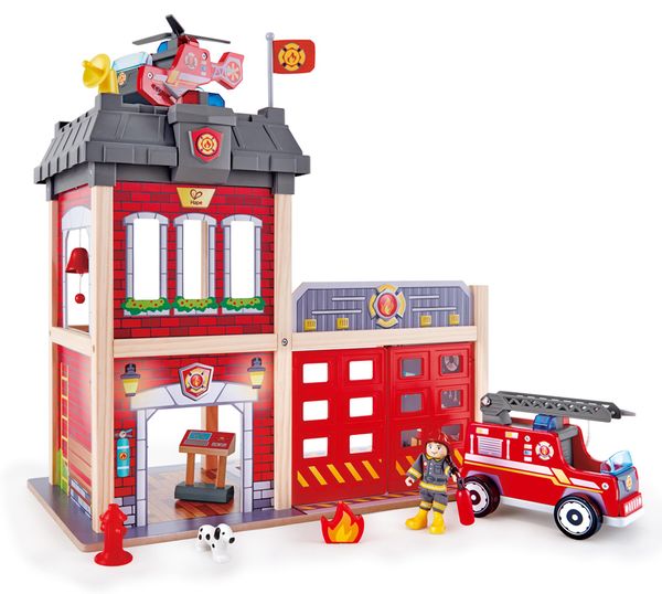 HAPE Großstadt-Feuerwache, 60 x 30 x 48 cm, ab 3 Jahre HAPE Großstadt-Feuerwache, 60 x 30 x 48 cm, ab 3 Jahre