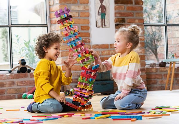 Lego, Bausteine, Konstruktionsspiel, Holz/Plastik?, Kreatives Spielen
