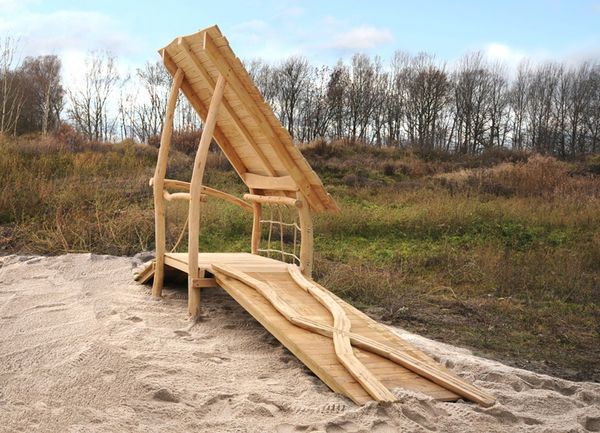 Holzspielgerät, Rutsche, Schaukelturm, Klettergerüst, Sandkasten
