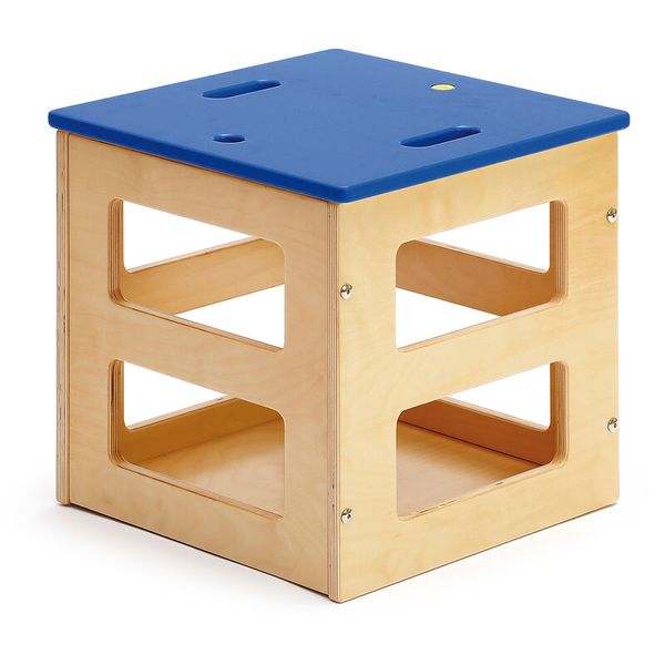 Holzstuhl, Sitzwürfel, Kinderhocker, blauer Deckel, Holzmaterial