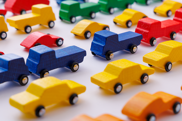 Holzspielzeug, Holzauto, Spielzeugauto, Miniaturen, Bunte Autos