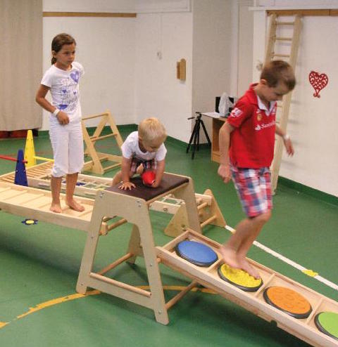 Kinder, Bewegung, Kletterparcours, Balance, Spielturm