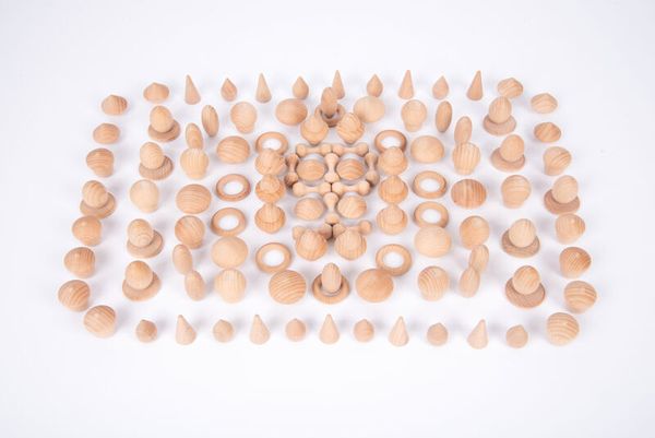 Holz, Perlen, Muscheln, Kiesel, Muster