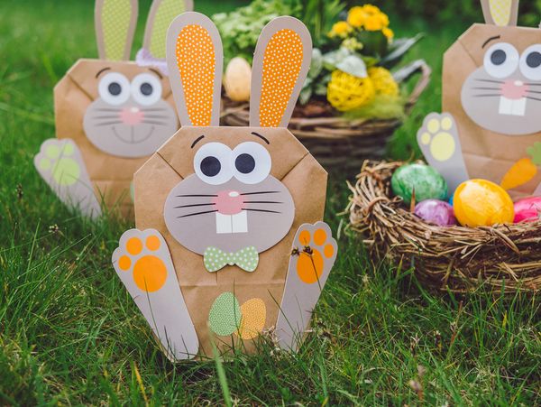 Osterhasentüten, 12 Stück, bunt gemischt - Bastelset (SONDERANGEBOT)