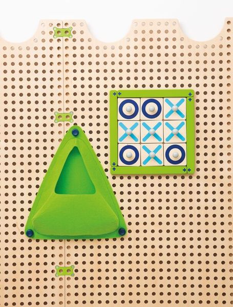 PLUG IT TicTacToe und Steckspiel Set, 178-tlg. PLUG IT TicTacToe und Steckspiel Set, 178-tlg.