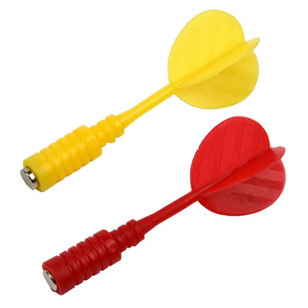 dartpfeil, dartpfeile, pfeile, spielzeugpfeile, rote und gelbe dart