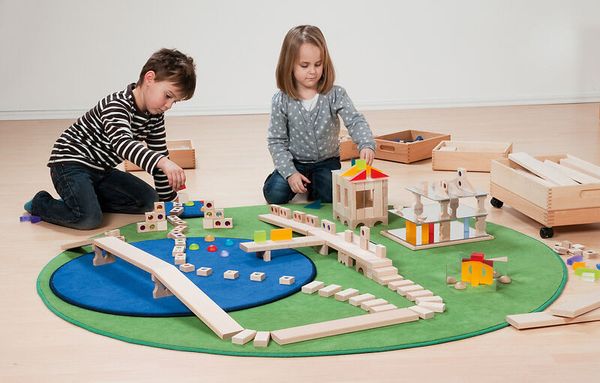 Holzspielzeug, Baukasten, Puzzles/Steine, Spielmatte, Kleinteile