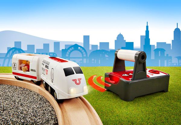 BRIO IR - Express Reisezug, 4 Teile, ab 3 Jahre