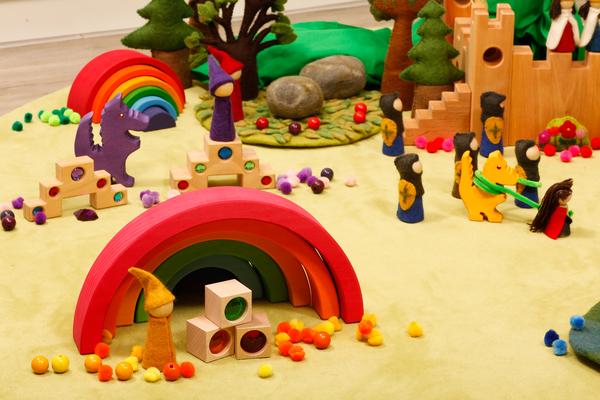 BAUSPIEL Regenbogenzwerge, 12 Stück BAUSPIEL Regenbogenzwerge, 12 Stück