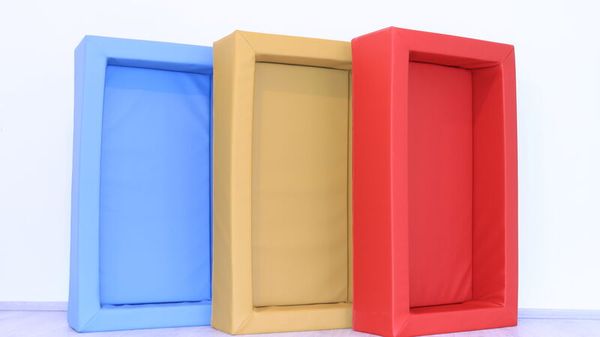 Krippen-Schaumbett klein mit Matratze, 115 x 65 cm, mehrere Farben Krippen-Schaumbett klein mit Matratze, 115 x 65 cm, mehrere Farben