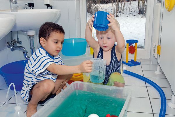 DUSYMA Wasserwerkstatt-Krippenset, 50-tlg.