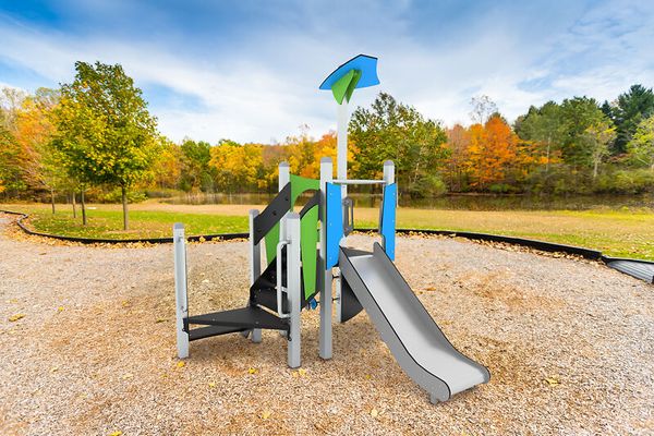 Spielbereich im Freien, Im Freien, Spielbereich, Gras, Pflanze
