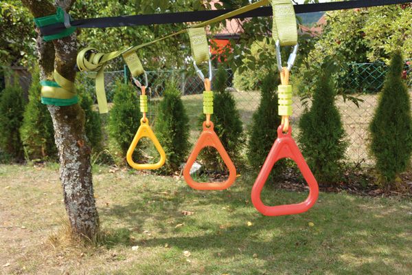 Ninja Hangelpfad, Profiset inkl. Taschen, bis 180 kg, ab 3 Jahre Ninja Hangelpfad, Profiset inkl. Taschen, bis 180 kg, ab 3 Jahre