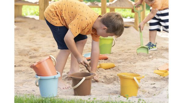 BETZOLD Sandset treeNside mit Schaufeln, Spaten & Eimern, 30 Teile