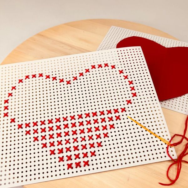 hanging heart art, cross stitch pattern, red heart, pegboard art, valentine craft