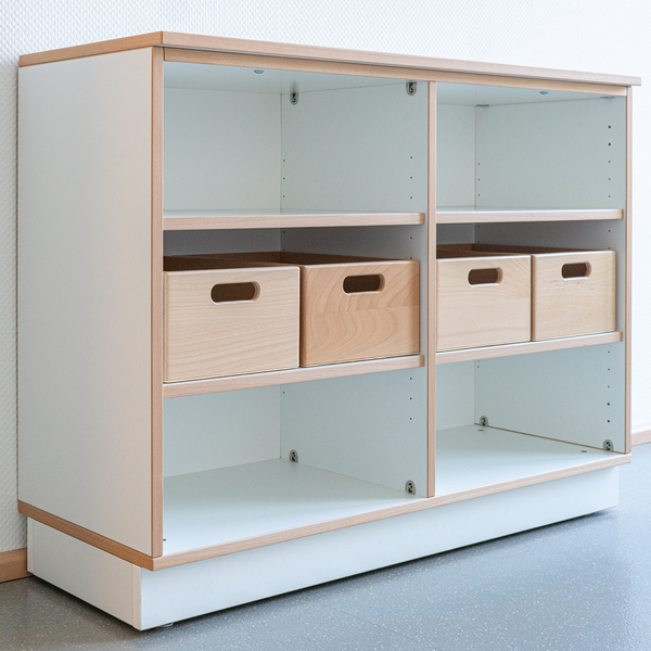 DECOR Offenes Regal mit Einlegeböden und Rollen  DECOR Offenes Regal mit Einlegeböden und Rollen