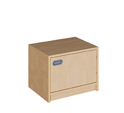 Kleiner geschlossener Schrank, Höhe 40 cm Kleiner geschlossener Schrank, Höhe 40 cm