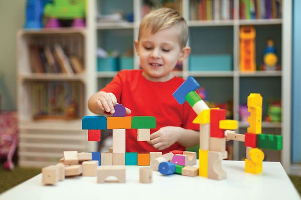 Magnetische Holzbausteine, 300-teiliges Set, natur und farbig