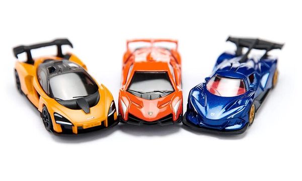 SIKU Geschenkset Supercars, 3 Spielfahrzeuge + Schild & Blitzer, ab 3 Jahre