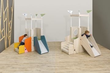 MATHOU Mobiles & platzsparendes Spielpodest mit Treppe oder Aufstieg & Rutsche, versch. Farben, ab 18 Monaten