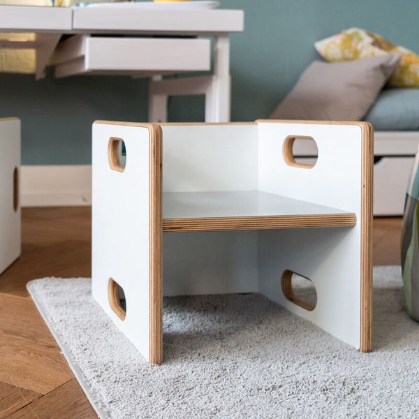 Kinderstuhl, Kleines Möbelstück, Holzplatte, Weiß, Kreuzständer