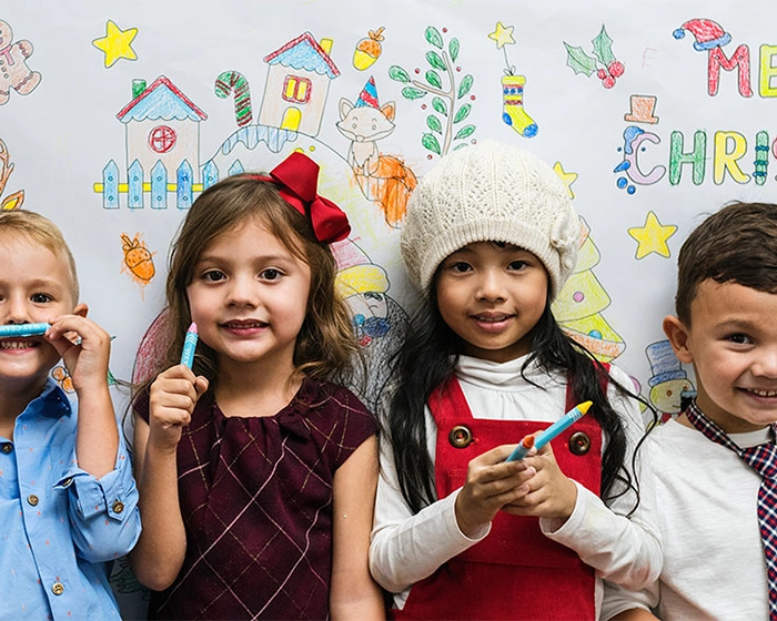 Kulturbewusst Weihnachten in der Kita feiern Kinder feiern zusammen Weihnachten