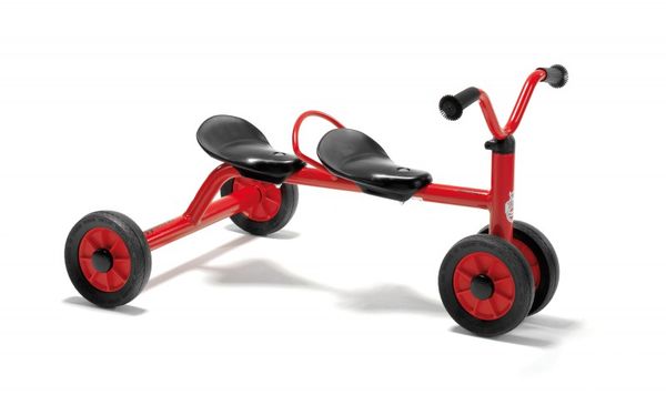 dreirad, kinderfahrzeug, zwei sitze, rot, rutschiger lenker