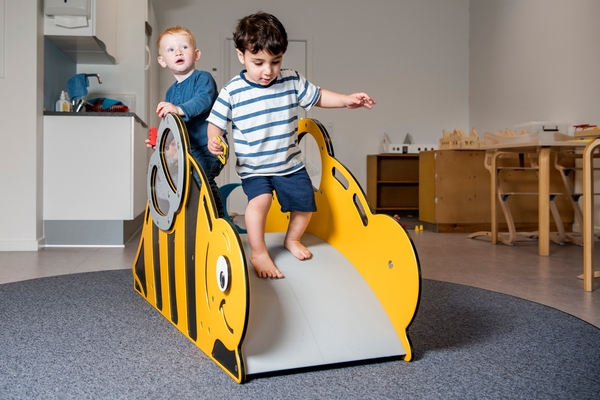 Miniplay Krabbelbrücke Brum