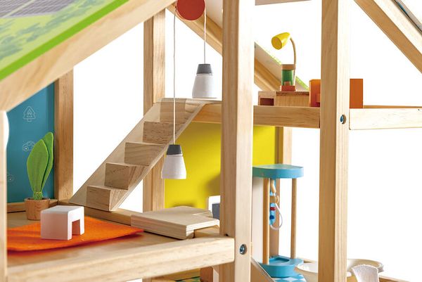 HAPE Puppenhaus "Vier-Jahreszeiten", möbliert