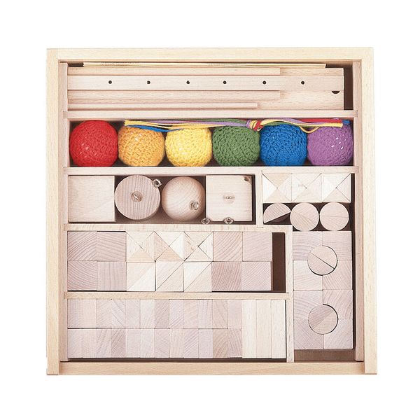 Holzspielzeug, Kugelbahn, Holzbausteine, Sortierspiel, Farbige Wolle
