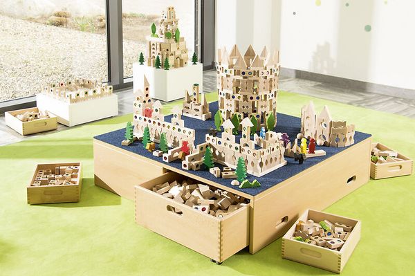 holzspielzeug, werkzeugbausteine, konstruktion, kleine bausteine, modellbau