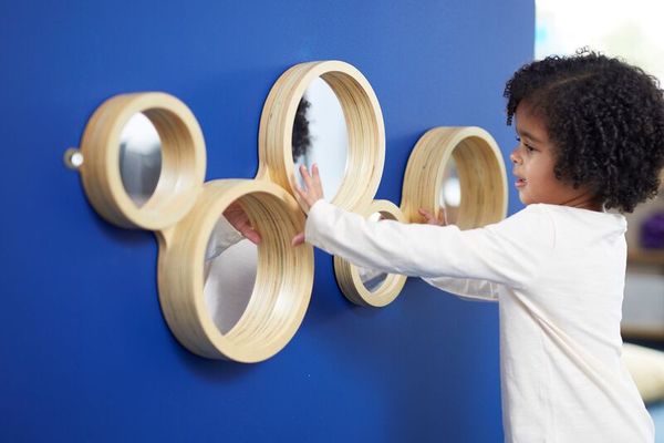 Wandspiegel aus Holz, BxH: 83 cm x 35 cm  Wandspiegel aus Holz, BxH: 83 cm x 35 cm