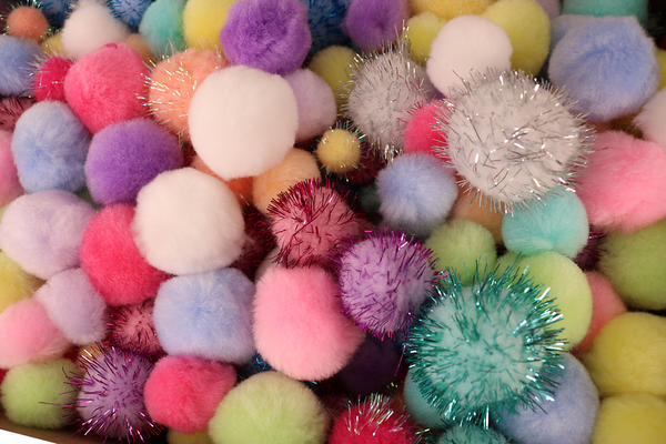 FOLIA Pompons Mix mit pastell mit Glitzer, Ø 1,5-4 cm, 1050 Stück Großpackung