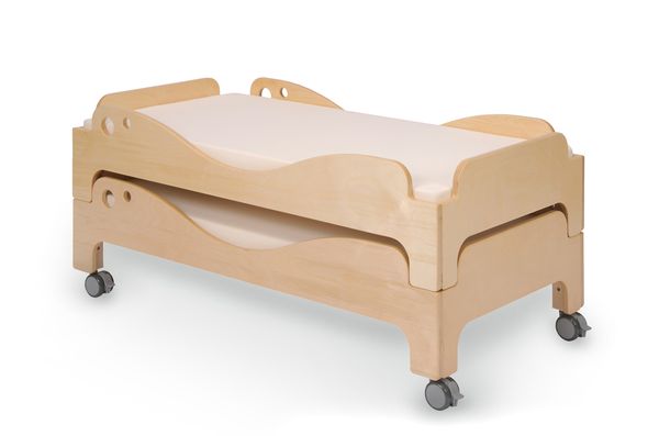 Stapelbett 124 x 64 cm, optional mit Rollen