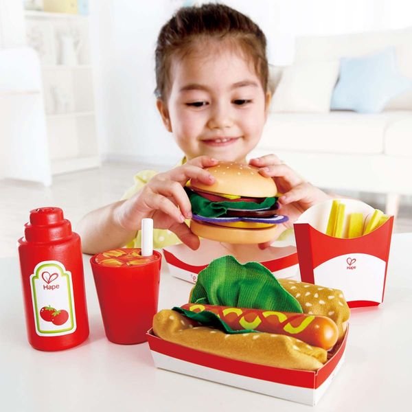 HAPE Fastfood-Set, 27 Teile aus Holz, ab 3 Jahre