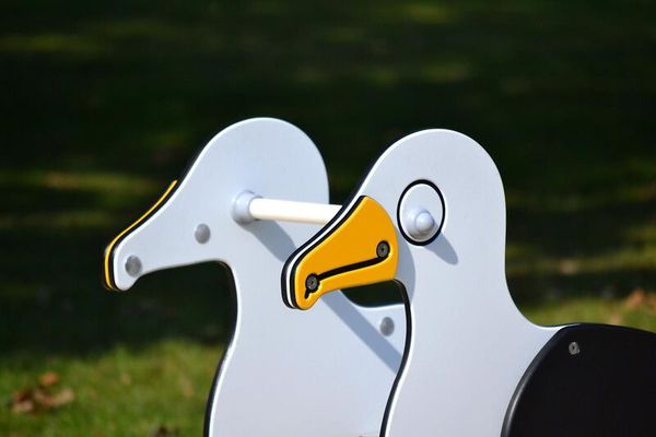 Federwippe Möwe