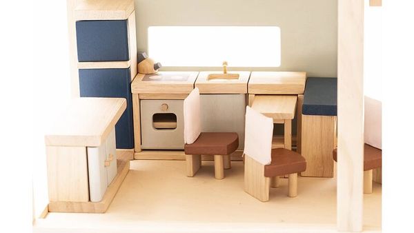 BETZOLD Puppenhaus, 3-stöckig, möbliert