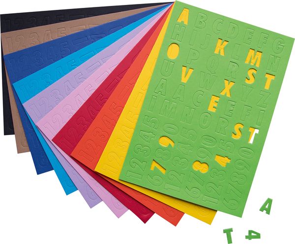 FOLIA Buchstaben + Zahlen, 700 Teile, bunt sortiert