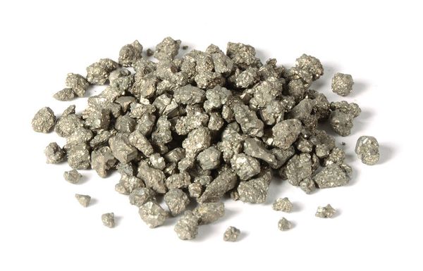 grüner_brauner_?, metallische_brocken, granuliert, silber, kiesel